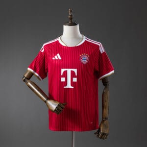 Camisa Bayern de Monique Masculina 1º 26/27