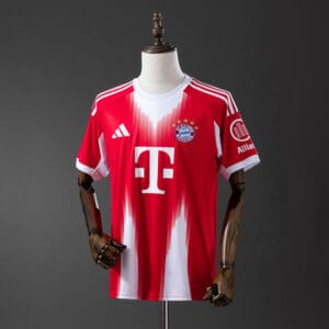 Camisa Bayern de Monique Masculina 1º 25/26